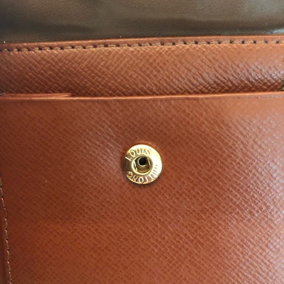 Louis Vuitton Wallet - Picture 8 of 8